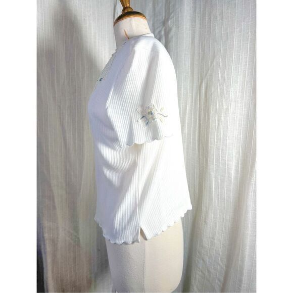 Vintage | Women’s | Blouses | S/M |  Embroidered Fairy Cream Scoop Blouse - Picture 3 of 5